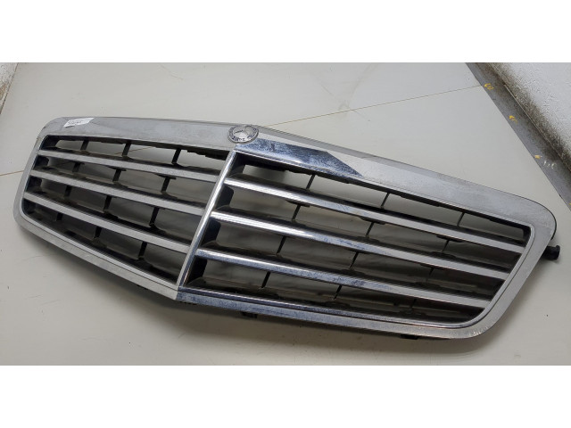 Решетка радиатора  Mercedes E W212 2009-2016          A2128850023