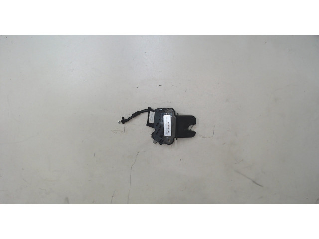 Замок багажника  Audi A4 (B7) 2005-2007       