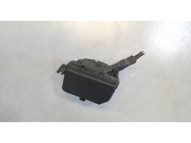 Блок предохранителей  Toyota Verso-S      8266252660   1.3
