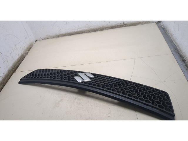 Решетка радиатора  Suzuki Swift 2003-2011          7174163J005PK