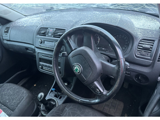 Решетка радиатора  Skoda Fabia 2010-2014          1.2 