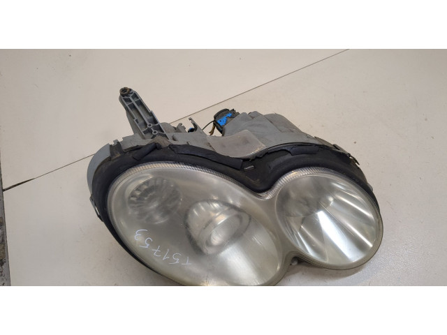 Фара передняя  Mercedes CLK W209 2002-2009 правая 