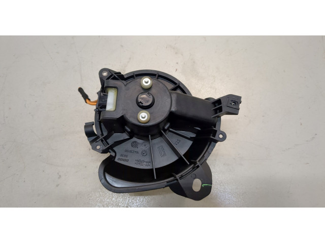 Моторчик печки  Fiat Punto Evo 2009-2012 164230100    164230100   