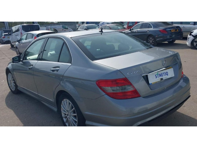 Стойка амортизатора  Mercedes C W204 2007-2013      2.1  дизель