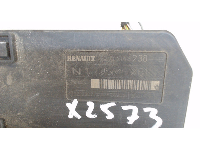 Блок комфорта  Renault Kangoo 2008-2013      8201044238   