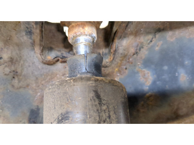 Стойка амортизатора  Peugeot Partner 2008-2012 9674213580    1.6  дизель