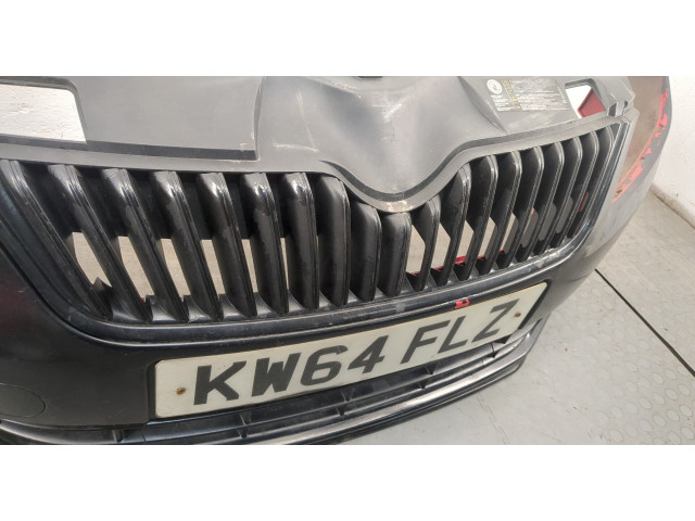 Бампер  Skoda Fabia 2010-2014 передний   5J0807221D