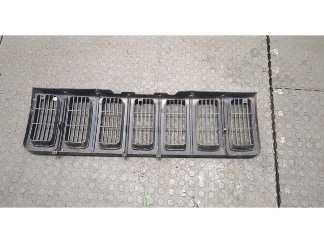 Решетка радиатора  Jeep Grand Cherokee 1993-1998          55055059