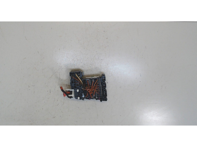Блок предохранителей  Volkswagen Golf 7 2012-2017      5q093615c   7  