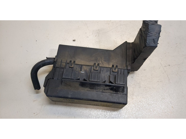 Блок предохранителей  Nissan X-Trail (T30) 2001-2006      71543266YA2   