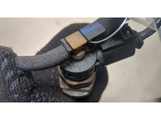 Форсунка топливная  Volkswagen Passat 7 2010-2015 Европа    0445110369     