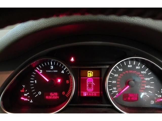 Задний фонарь        Audi Q7 2006-2009 