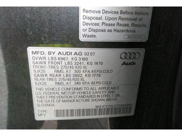 Решетка радиатора  Audi Q7 2006-2009          4.2 4L0853651A