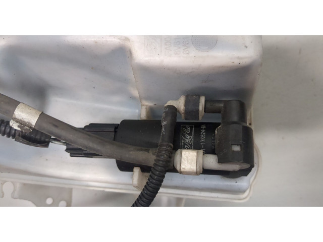 Бачок омывателя  Ford Focus 3 2011-2015    
