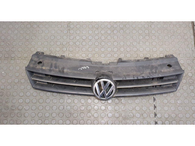 Решетка радиатора  Volkswagen Polo 2009-2014          