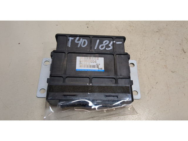 Блок комфорта  Mitsubishi Outlander 2015-2018      9499D054   