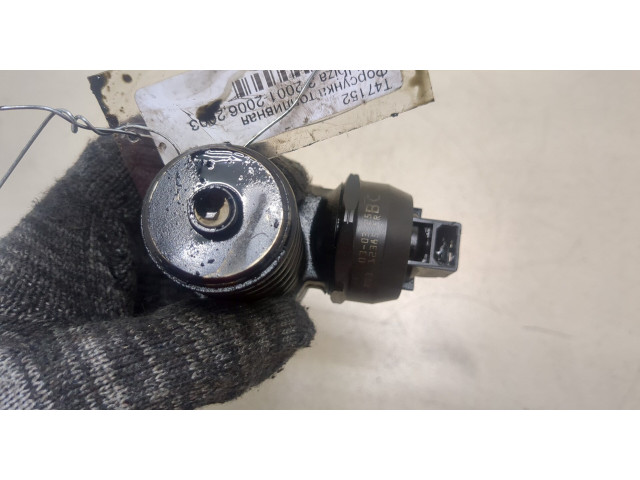 Форсунка топливная  Seat Ibiza 3 2001-2006    038130073AJ     