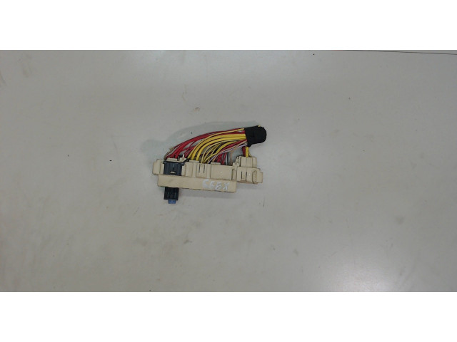 Блок предохранителей  Renault Clio 2009-2012      240185979R    1.2