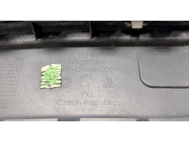 Решетка радиатора  Skoda Rapid          