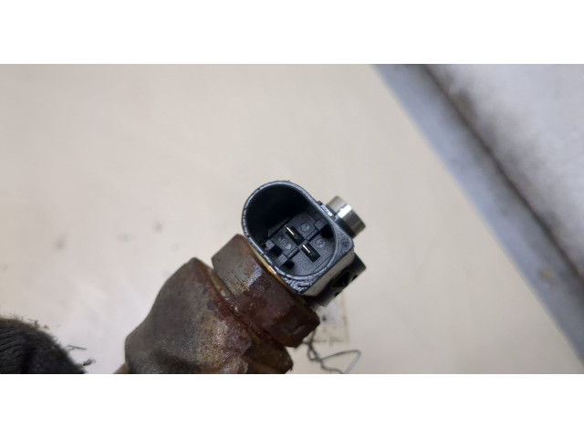Форсунка топливная  Volkswagen Tiguan 2011-2016    03L130277J, 0445110369     
