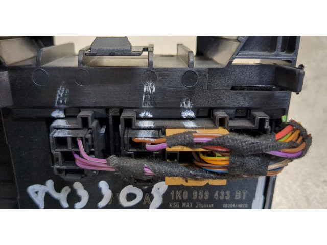 Блок комфорта  Volkswagen Scirocco 2008-      1K0959433BT  