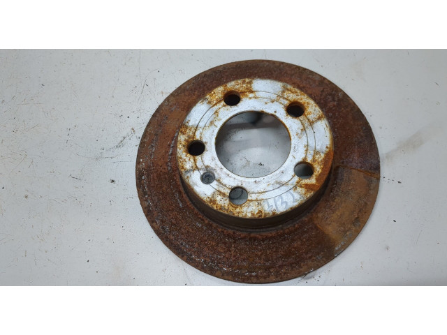 Диск тормозной  Volkswagen Golf 4 1997-2005 1.  задний   4        