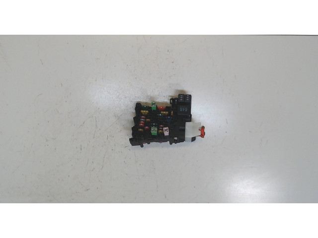 Блок предохранителей  Volkswagen Golf 7 2012-2017      5q093615c   7  