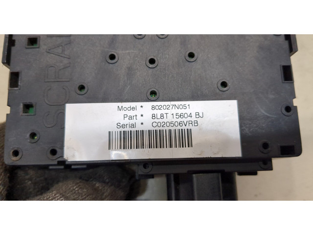 Блок предохранителей  Ford Escape 2007-2012      8L8T15604BJ   