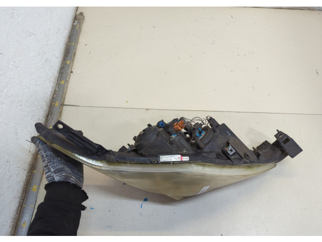 Фара передняя  Mazda 5 (CR) 2005-2010 правая 