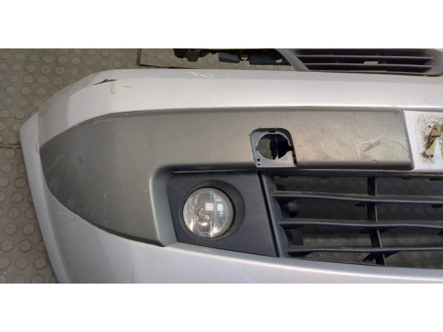 Бампер  Renault Megane 2 2002-2009 передний   7701476892