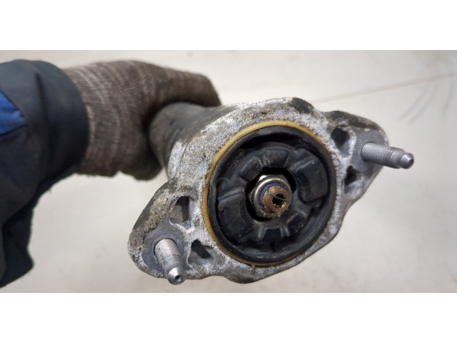 Стойка амортизатора  Mercedes C W204 2007-2013      
