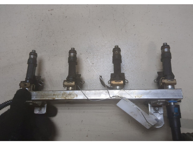 Форсунка топливная  Opel Meriva 2003-2010    5817425, 24420543, 817327, 24420542     