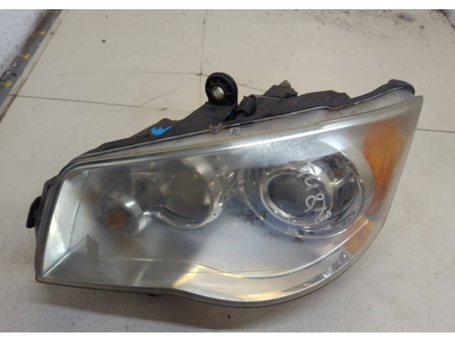 Фара передняя  Chrysler Voyager 2007-2010 левая 