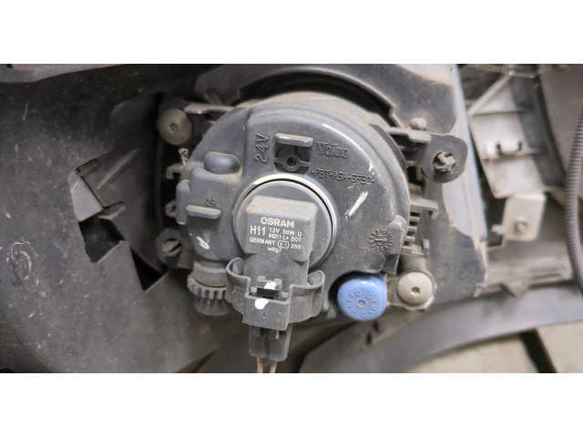 Бампер  Renault Scenic 2009-2012 передний   