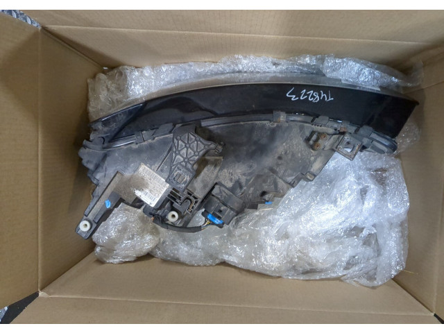 Фара передняя  Audi A4 (B8) 2011-2015 левая 