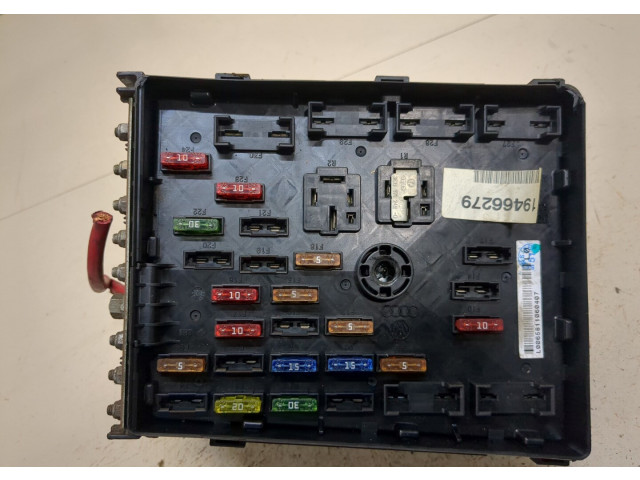 Блок предохранителей  Audi A3 (8PA) 2004-2008           