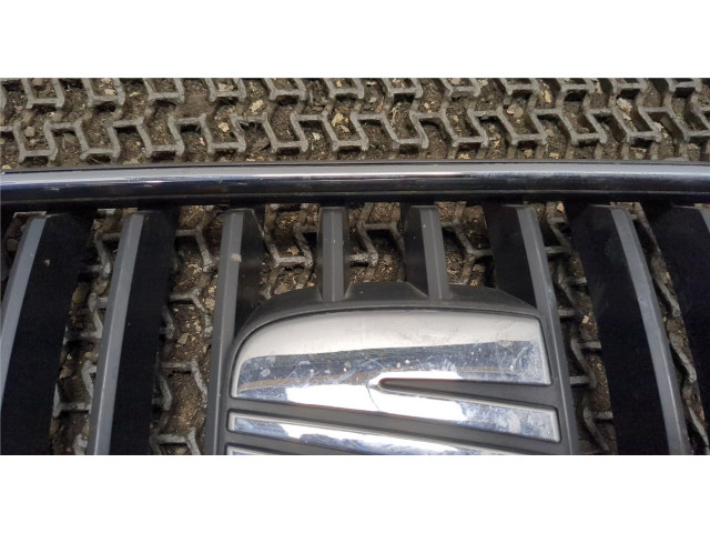 Решетка радиатора  Seat Exeo         2 3R0853651