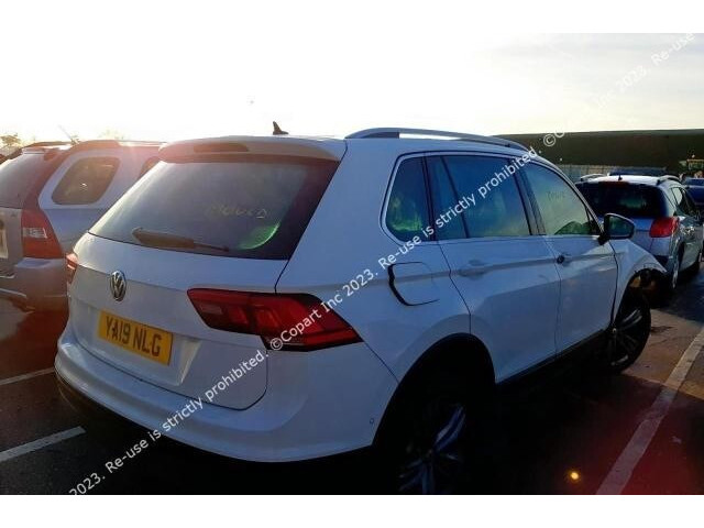 Стойка амортизатора  Volkswagen Tiguan 2016-2020     1.5  бензин