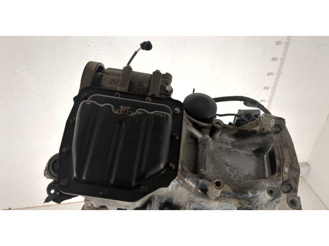 Форсунка топливная  KIA Soul 2014-2019    353102B130     