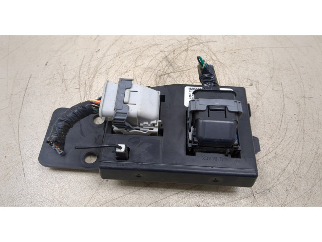 Блок комфорта  Hummer H3      15951589  