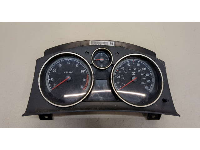 Панель приборов  Opel Astra H 2004-2010            
