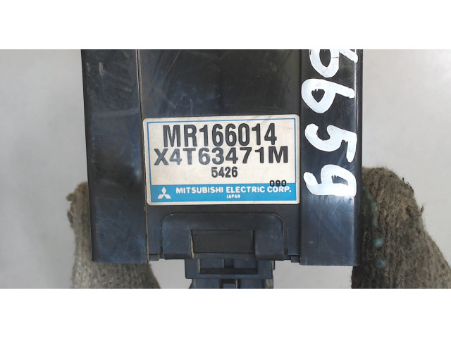 Блок комфорта  Mitsubishi L200 1996-2006      mr166014   