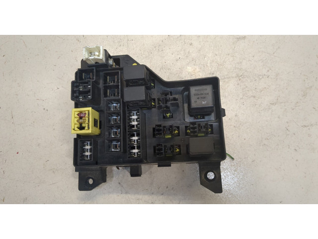 Блок предохранителей  Volvo S40 / V40 1995-2004      30807014      1.6