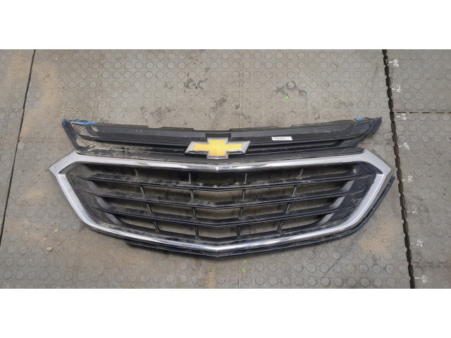 Решетка радиатора  Chevrolet Equinox 2017-          84150736