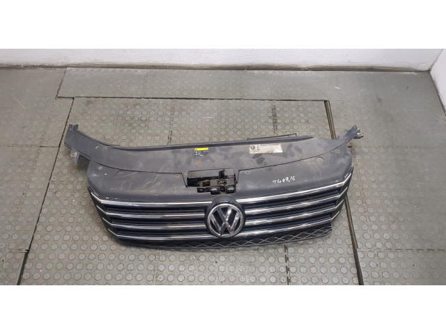 Решетка радиатора  Volkswagen Passat 7 2010-2015 Европа          