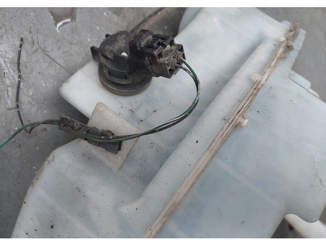 Бачок омывателя  Mazda 5 (CR) 2005-2010    