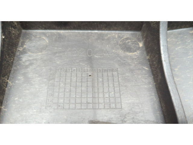 Решетка радиатора  Toyota Auris E15 2006-2012          5311112A00