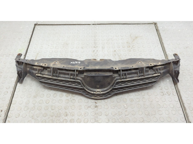 Решетка радиатора  Toyota Auris E15 2006-2012          5311112A00