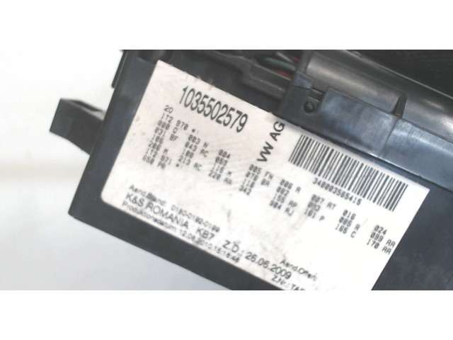 Блок предохранителей  Volkswagen Touran 2010-2015      1035502579    1.4