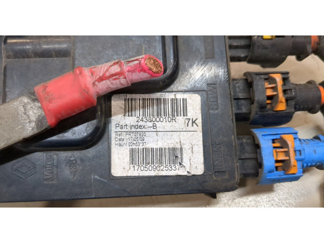 Блок предохранителей  Renault Megane 3 2009-2016      243800010R   